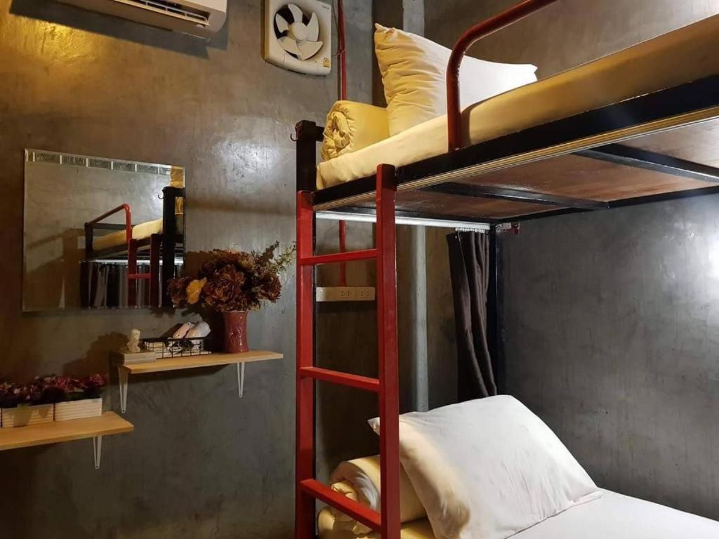 Sleeper Hostel Ao Nang Exteriör bild