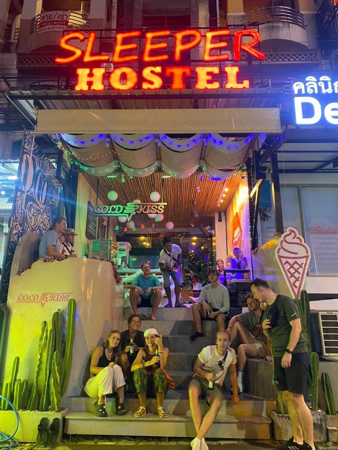 Sleeper Hostel Ao Nang Exteriör bild
