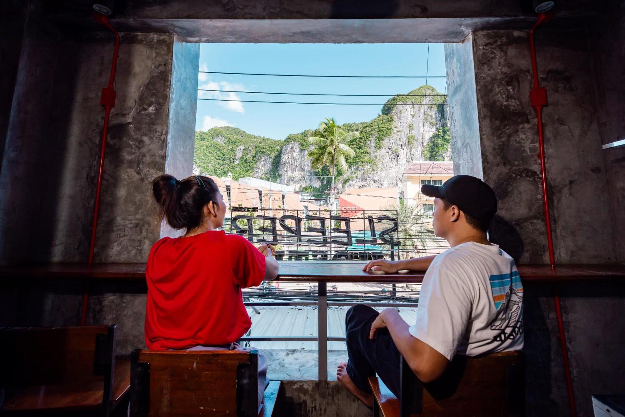 Sleeper Hostel Ao Nang Exteriör bild