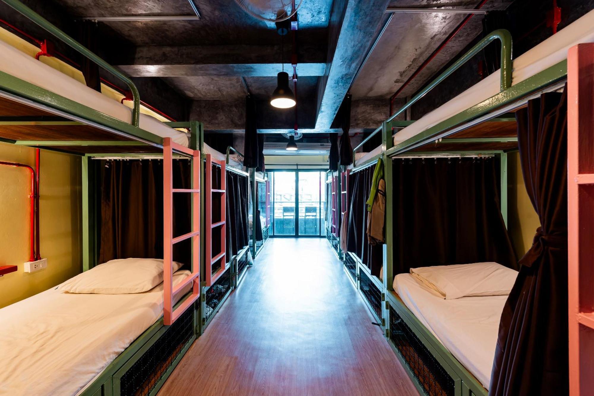 Sleeper Hostel Ao Nang Exteriör bild