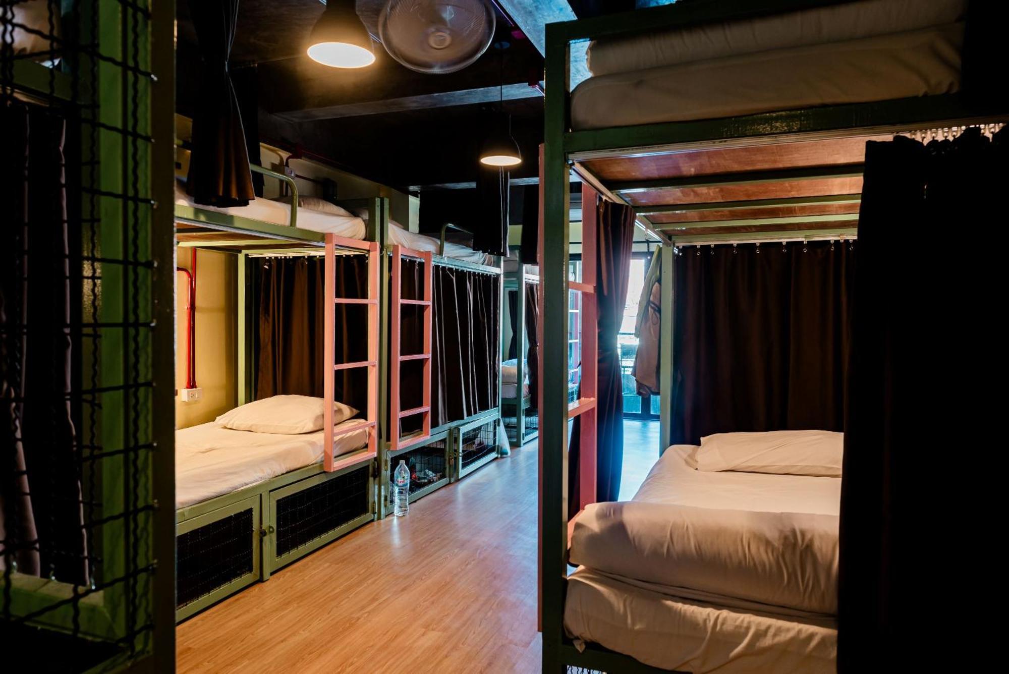Sleeper Hostel Ao Nang Exteriör bild