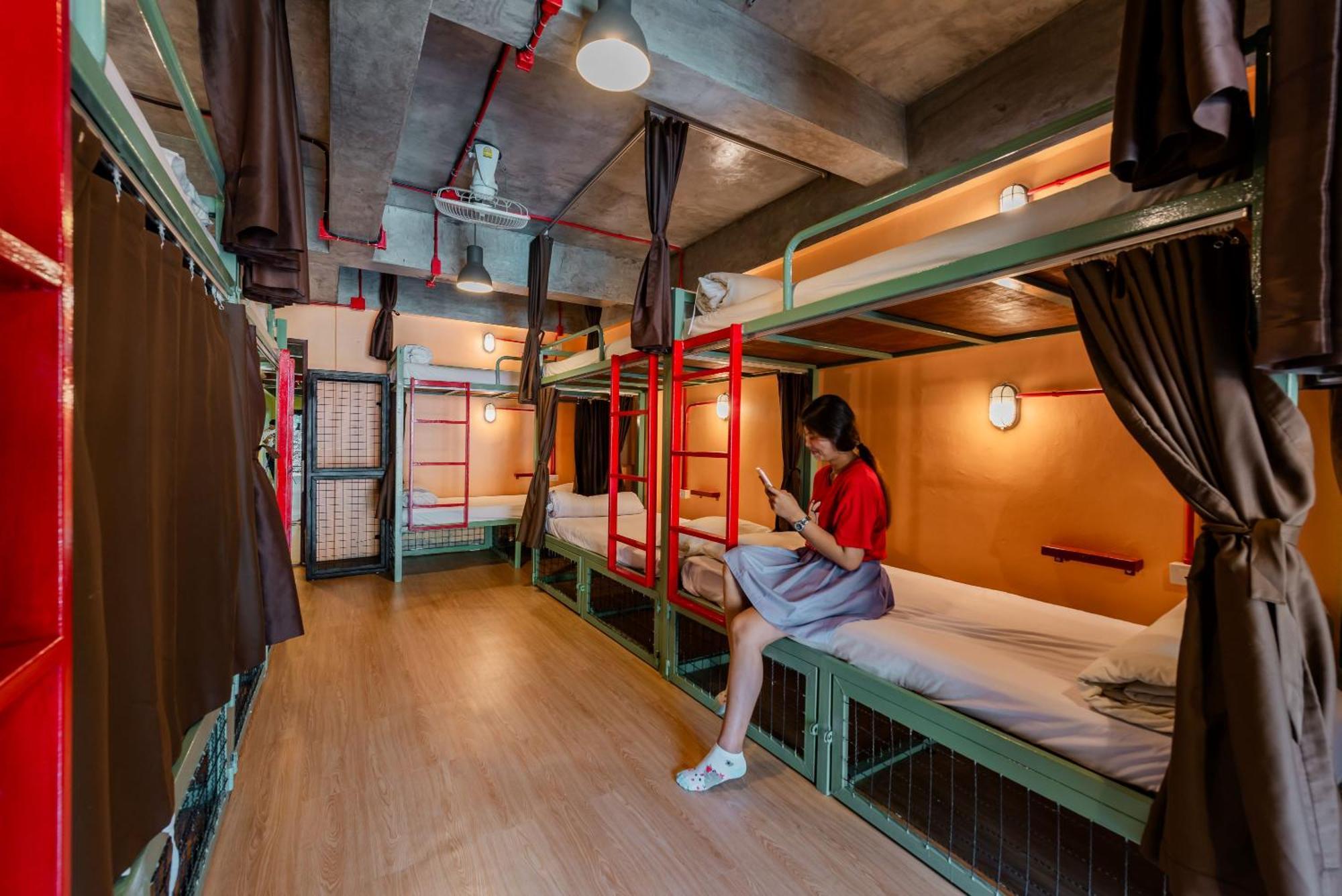 Sleeper Hostel Ao Nang Rum bild