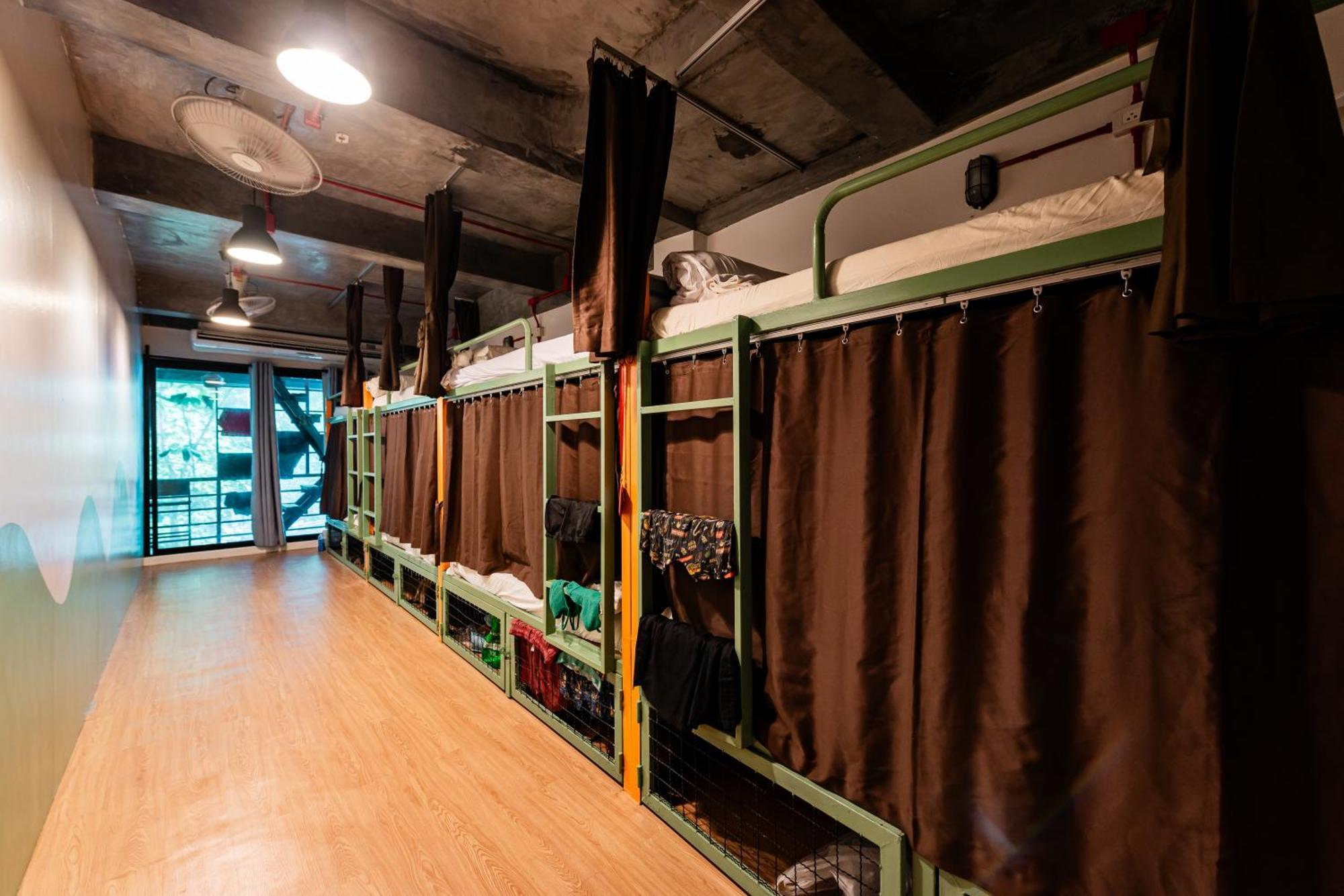 Sleeper Hostel Ao Nang Rum bild