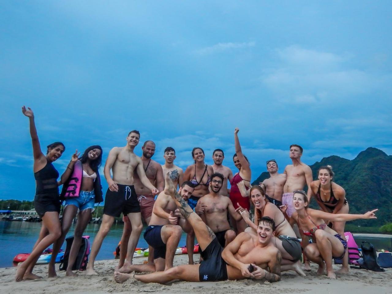 Sleeper Hostel Ao Nang Exteriör bild
